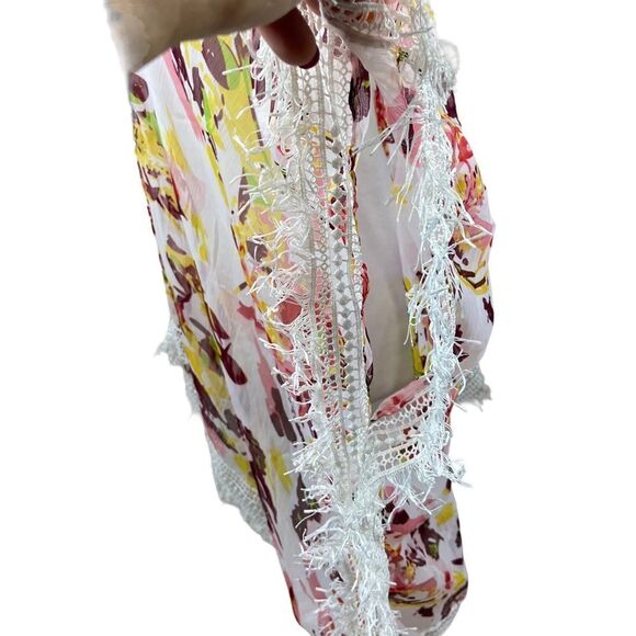 Steve Madden White and Floral Fringe Kimono One Size Fits Most - Picture 4 of 9